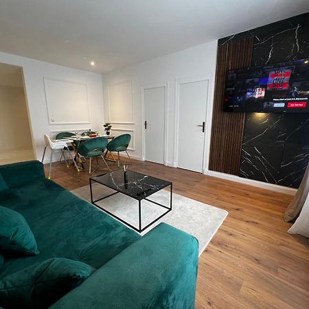 105 Quadratmeter Apartment, Parkplatz, Kinderfreundlich, 6 Personen, Wifi, Vollausgestattete Kueche, Crimmitschau ภายนอก รูปภาพ