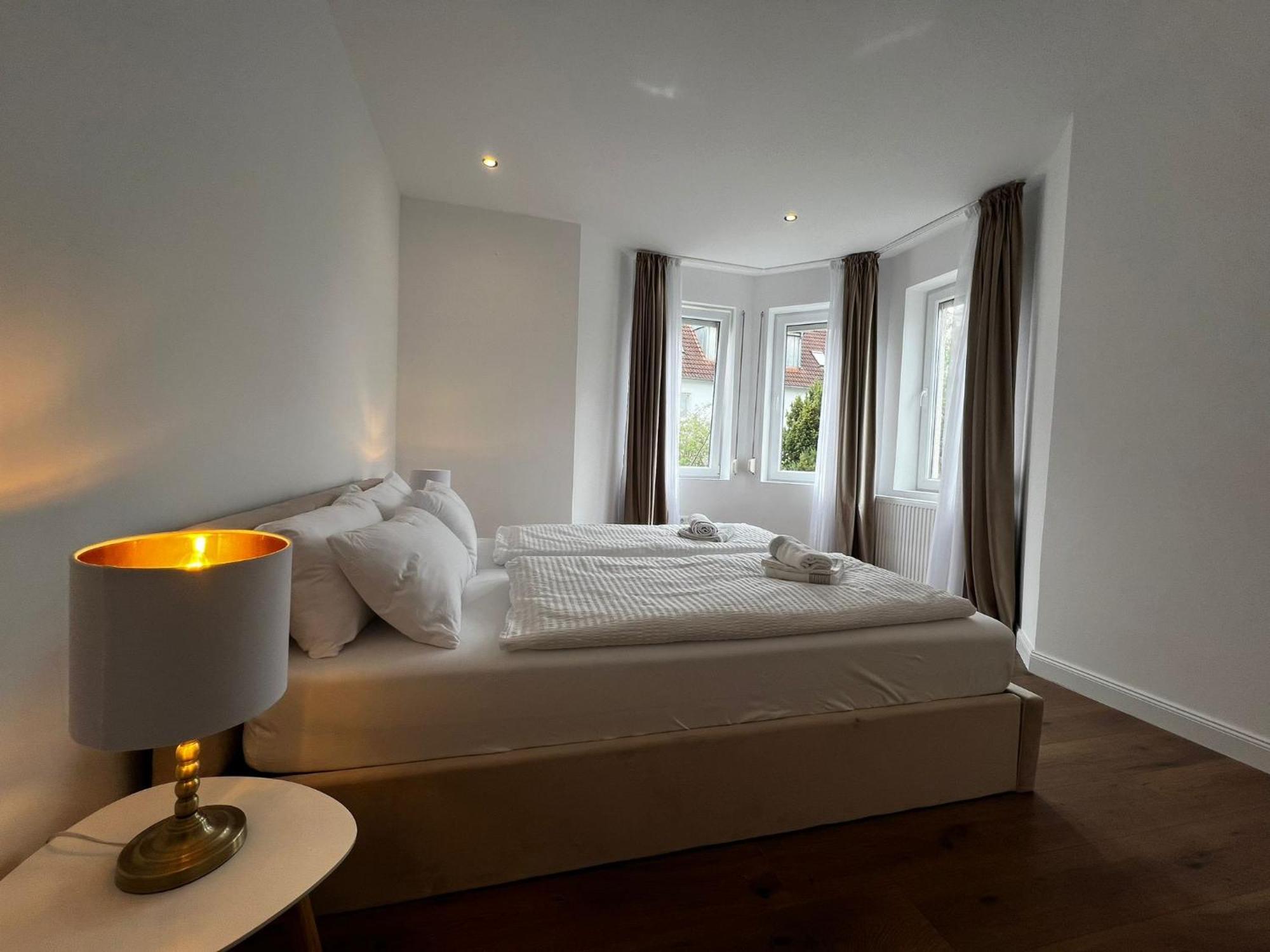 105 Quadratmeter Apartment, Parkplatz, Kinderfreundlich, 6 Personen, Wifi, Vollausgestattete Kueche, Crimmitschau ภายนอก รูปภาพ