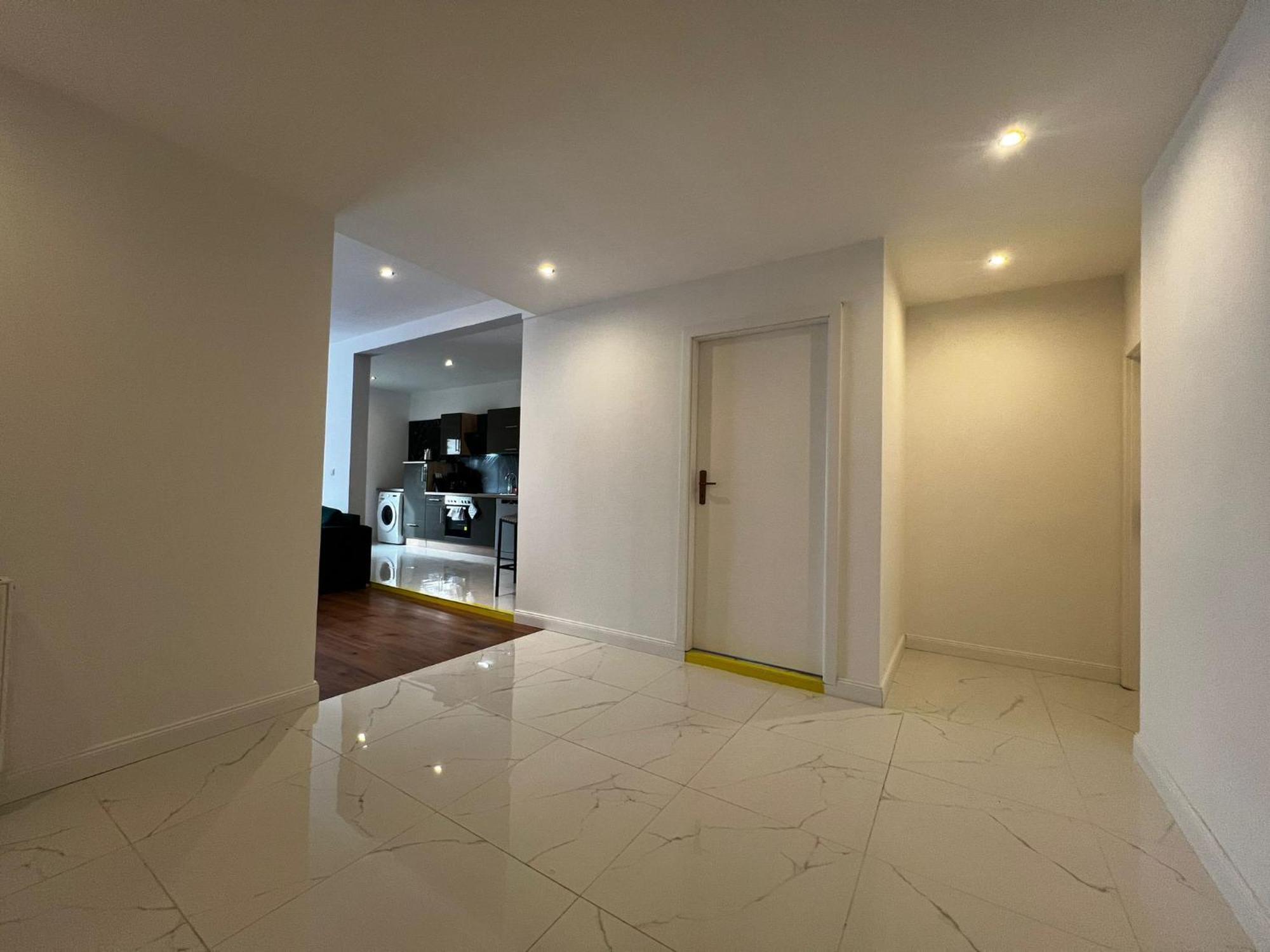 105 Quadratmeter Apartment, Parkplatz, Kinderfreundlich, 6 Personen, Wifi, Vollausgestattete Kueche, Crimmitschau ภายนอก รูปภาพ