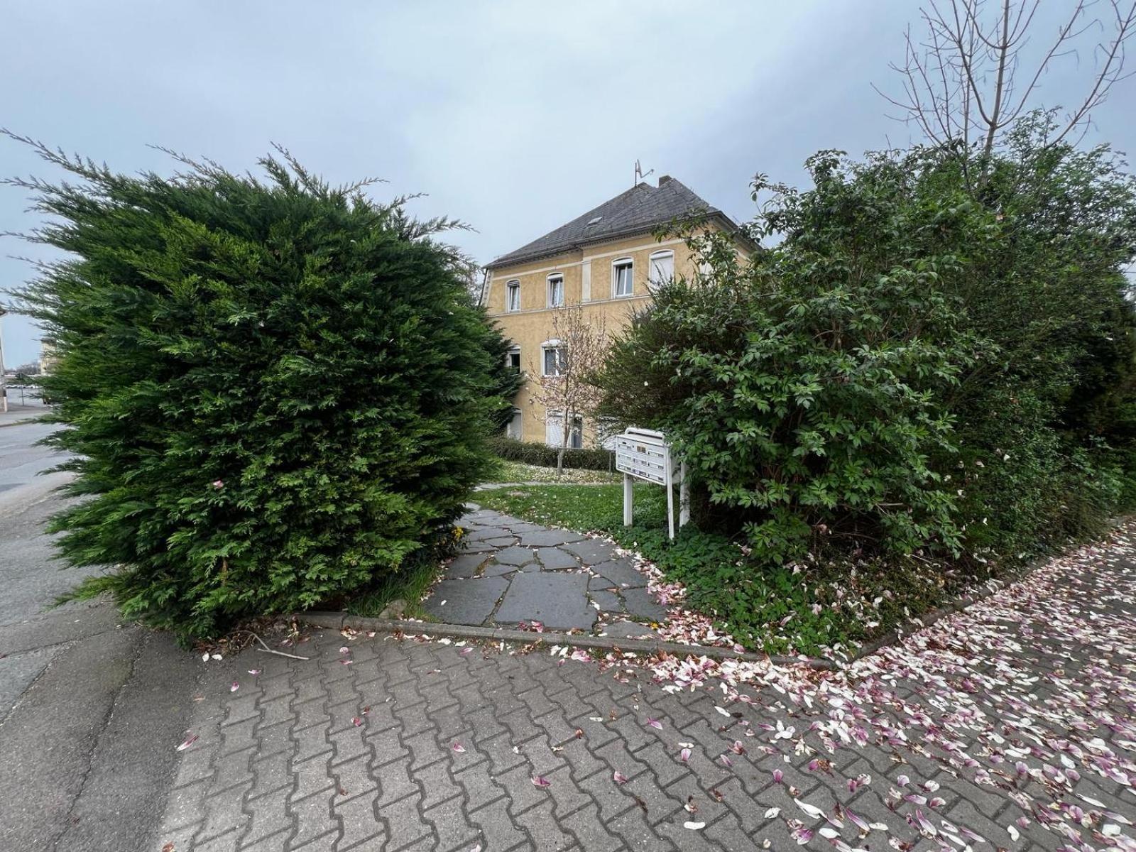 105 Quadratmeter Apartment, Parkplatz, Kinderfreundlich, 6 Personen, Wifi, Vollausgestattete Kueche, Crimmitschau ภายนอก รูปภาพ