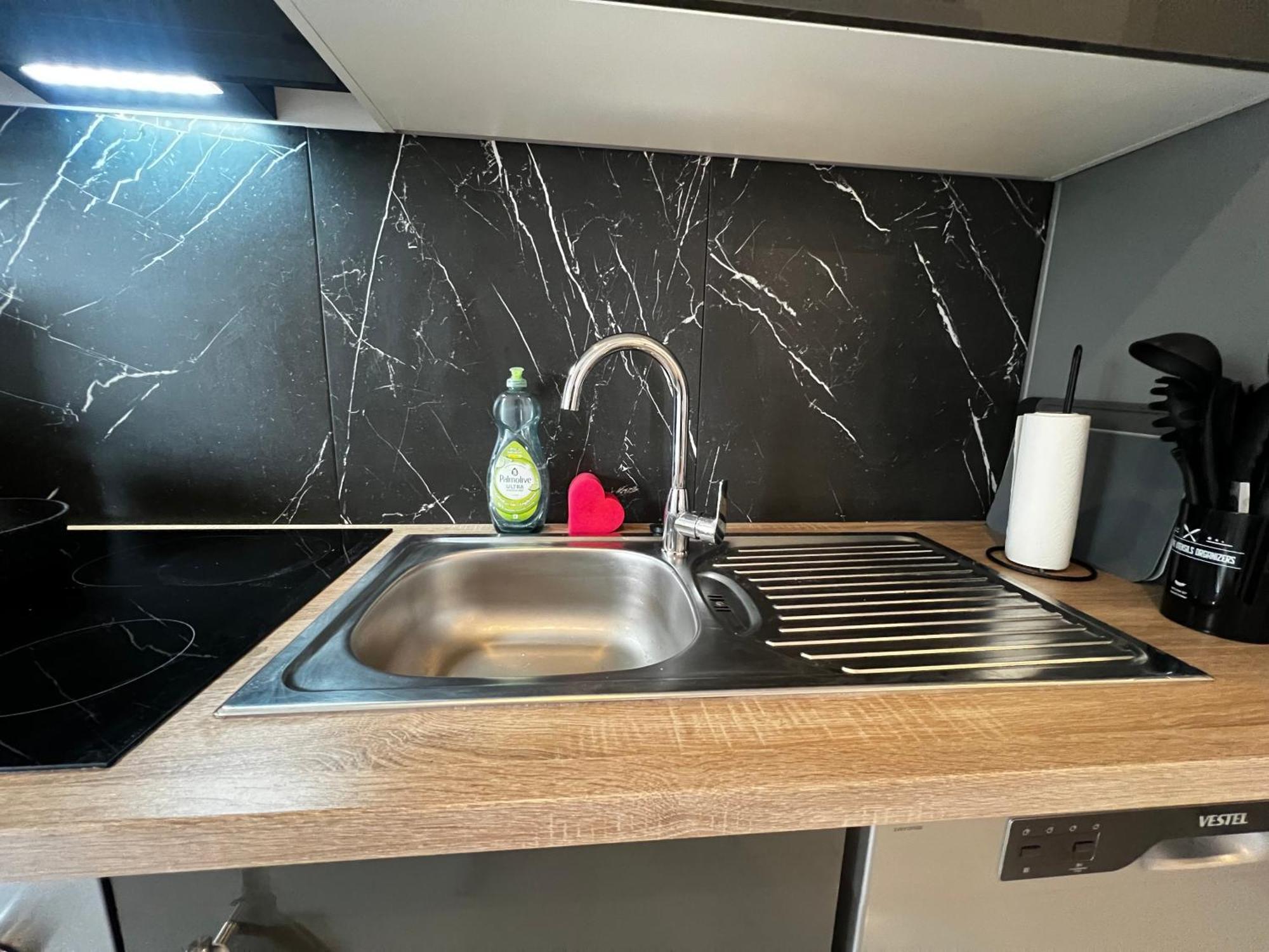 105 Quadratmeter Apartment, Parkplatz, Kinderfreundlich, 6 Personen, Wifi, Vollausgestattete Kueche, Crimmitschau ภายนอก รูปภาพ